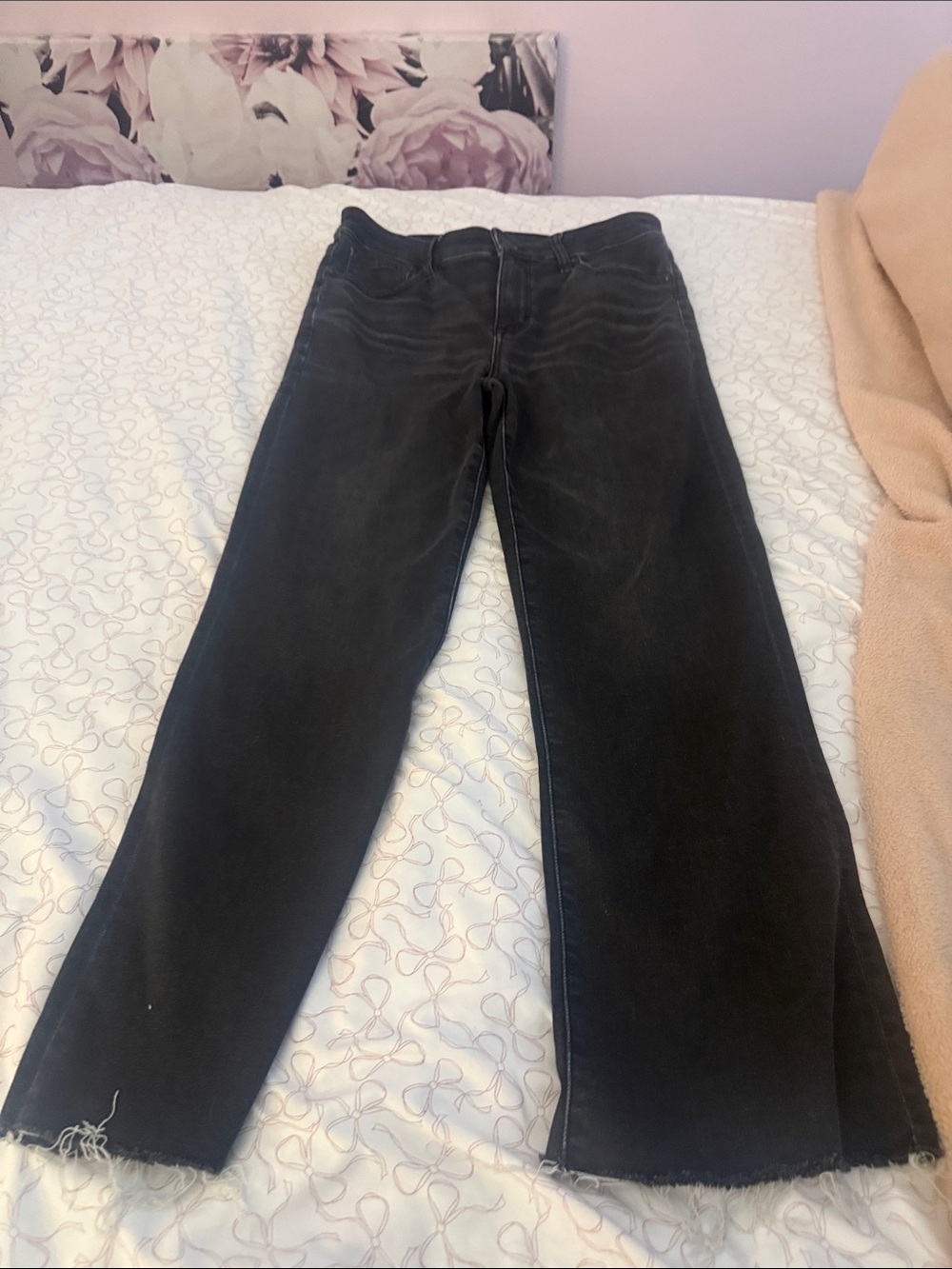 American Eagle Outfitters Black Wide-Leg Jeans with Frayed Hem